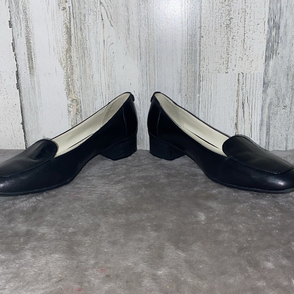 0617 Anne Klein Black Daneen Flats - Timeless Design - Picture 4 of 8